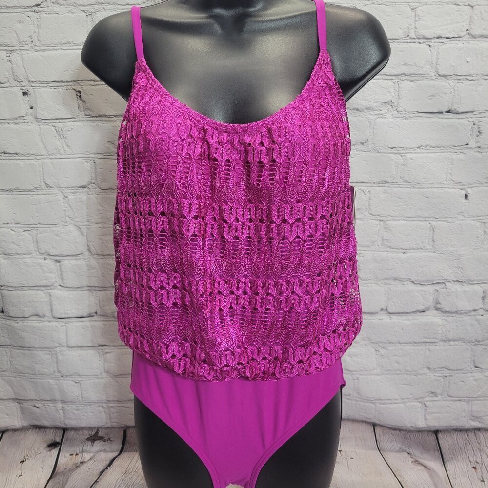 Coco Contours Amaris V-Neck Bra Sized One Piece Swimsuit - Picture 1 of 8